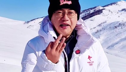 半岛体育-苏群：今夏交易市场要关注詹姆斯&amp;字母&amp;小卡 湖人操作灵活性十足