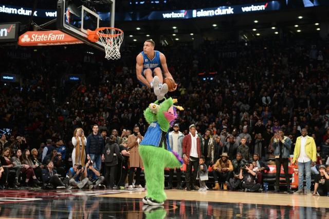 1614866155924066235.jpg AG_dunk.0.jpg